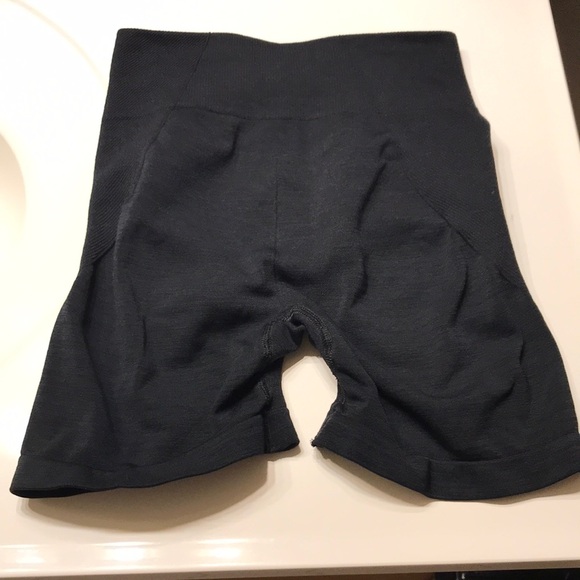 5 Prozis Women's Athletic Shorts - Picture 8 of 11